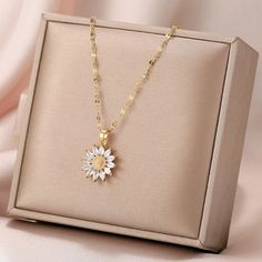 Brand New Gold Tone Sunflower Necklace With Cz Crystal Petals With Tiny Diamante Dots In The Heart. Beautiful Chain 10% Off Two Items Or More. Women,Ladies,Daywear,Nightwear,Flowers,Petals,Chain,Necklaces,Crystal,Cz,Diamante,Gold, Necklaces Beautiful, Big Pendant Necklace, قلادات متدلية, Bracelet Viking, Sunflower Pendant, Sunflower Necklace, Celtic Knots, Wedding Party Jewelry, Mermaid Necklace