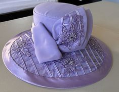 Church Hats With Short Brim, Elegant Fitted Lined Hats, Fitted Evening Hats, Fitted Lined Hats For Kentucky Derby, Church Hats African Americans, Church Lady Hats, Dressy Hats, Fancy Hats, Church Hats