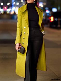 Clashing Patterns, Lapel Collar Coat, Types Of Coats, Video Tiktok, Fitted Coat, Collar Coat, Photography Lifestyle, Trendy Fall Outfits