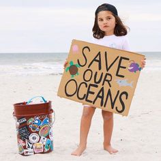 Recycling Aesthetic Photography, Beach Clean Up Poster, Pollution Pictures, Save Planet, Save The Ocean, Beach Clean Up, Sea Goddess, Cleaning Crew