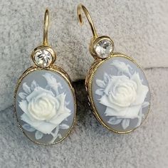 Vintage Nina Ricci Avon Signed Gold Tone Floral White Rose Cameo Earrings Nwot Avon Vintage Jewelry, Catholic Earrings, Avon Jewelry Vintage, Vintage Cameo Jewelry, Jewelry 2024, 1940s Jewelry, Interesting Jewelry, Cameo Earrings, Cameo Jewelry