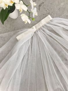 Bridal Tulle Skirt Overlay/ Full Length Tutu/ Floor Length - Etsy Brasil Train Skirt, Diy Tulle Skirt, Wedding Dress Separates, Rok Tutu, Tulle Skirts Outfit, Diy Tulle, Tulle Train, Gonna In Tulle, White Tulle Skirt