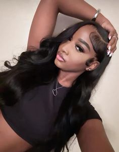 Baddie Side Part Hairstyles, Side Swoop Lace Wig, Black Side Part Wig, Side Part Low Bun, Side Part Wig Install, Side Part Lace Front Wigs, Baddie Wigs, Side Part Wigs, Wig Side Part