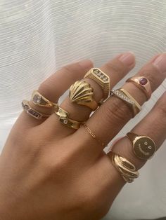 This 14k Solid Gold Shell Ring is the perfect everyday ring Available in: 14K Yellow, White, and Rose gold Size: Adjustable Made in New York City Made to order: please allow 5-10 days to process your order Trip Moodboard, Seashell Ring, Jewelry Stack, Summer Rings, Everyday Ring, Square Ring, Shell Ring, Ring Stack, Everyday Rings