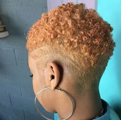 pinterest: sheesosavagee Short Fade Haircut, Short Natural Curly Hair