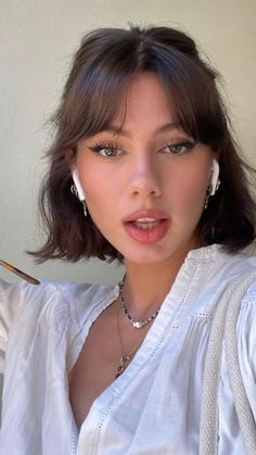 #HairTrends#TrendingNow#HairGoals#ShortHair Short Hair Fringe, Chic Short Hair, Haircuts For Medium Length Hair, Layered Haircuts For Medium Hair, Hairstyles For Layered Hair, Blonde Hair Looks, Shoulder Length Hair Cuts, Wispy Bangs