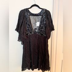 Free People L Tags On Black Formal Dresss. Sequins. Never Worn. Black Embellished V-neck Mini Dress, Bohemian Short Sleeve Evening Dresses, Embellished Black Summer Dresses, Black Sequin Beach Dress, Black Embellished Beach Dress, Summer Black Embellished Mini Dress, Black Sequin Festival Dress, Black Sequined Dress For Festival, Black Sequined Dresses For Festivals