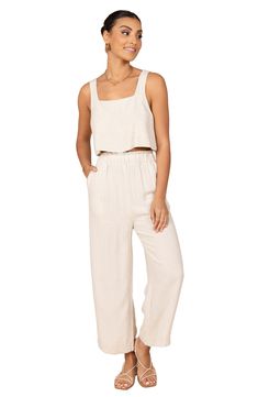 This lightweight linen tank features a modern square neck and a cropped high-low fit. Square neck Sleeveless 100% linen Hand wash, dry flat Imported Double M, Petal And Pup, Linen Crops, Dresses By Length, Pantalon Large, Waist Band, Crop Tank, Square Neckline, High Waisted Pants