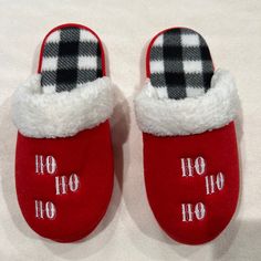 Brand New, Never Worn But We Took The Tags Off Thinking We’d Wear Them. Super Cute Slippers With A Bright Santa Red Front, Faux Fur Outlines The Opening And Black And White Plaid Fleece Inside. Care Instructions Indicate Machine Washable On Gentle Cycle. Size Is Large (8/9). Christmas Slipper Gifts, Christmas Presents Slippers, Christmas Gift Slippers, Holiday Pjs, Ho Ho Ho Christmas, Cute Slippers, Kids Slippers, Christmas Kids, Black And White Plaid