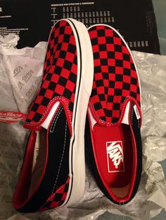 I want!!! @oW4D3o  We need a matching pair of these too baby ♥️ Red And Black Vans, Black Slip On Vans Outfit, Vans Shoes Fashion, Vans Slip Ons, Leather Front Pocket Wallet, Vans Checkered, Sneaker Outfits