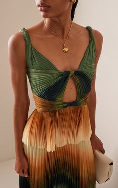 Grecian Aesthetic, Gala Gonzalez, Cutout Top, Runway Collection, Fancy Dresses, A Dress, Guest Dresses, Pretty Dresses