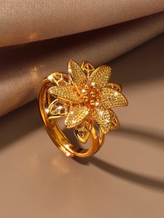 Amarillo Oro  Collar  Cobre   Embellished Flower Ring Gold Jewelry, Heavy Gold Ring Design For Women, Rings Designs For Women Gold, Gold Ring Design For Women, Flower Ring Design, Flower Gold Ring, Gold Ring Indian, Ladies Gold Rings, Latest Gold Ring Designs