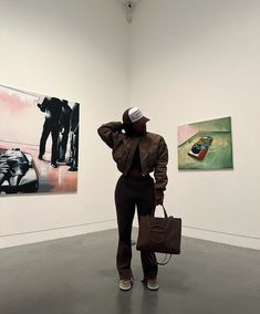 Art Museum Aesthetic Outfit, Museum Aesthetic Outfit, Women Streetwear Outfits, Art Museum Aesthetic, Art Gallery Outfit, Trendy Outfits Edgy, Corset Outfits, Museum Aesthetic