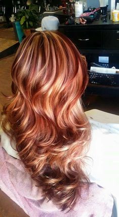 Tricolor Hair, Red Hair With Blonde Highlights, Skunk Hair, Red Blonde Hair, Red Hair Inspo, Hair Color Streaks, Ginger Hair Color, Hair Streaks, Dyed Hair Inspiration