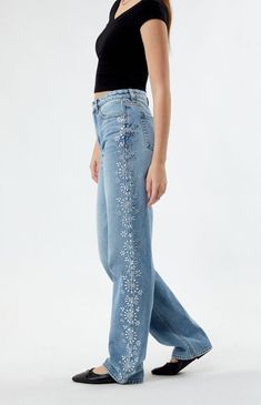 Medium Indigo Floral Rhinestone '90s Boyfriend Jeans 90s Fashion Outfits 1990s Style, 90s Boyfriend, Unique Jeans, Jeans Pacsun, Indigo Floral, Painted Jeans, 90s Fashion Outfits, Rhinestone Embellishments, Embroidered Denim