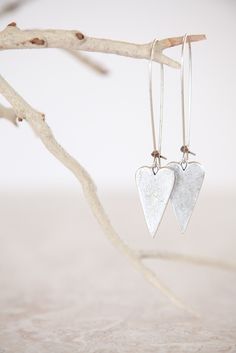 Silver Plated Long Heart Earrings Sand Dollar Earrings, Pmc Jewelry, Hummingbird Earrings, Silver Jewelry Diy, Jewelry Connectors, Silver Heart Earrings, Usa Jewelry, Metal Clay Jewelry, Handmade Jewelry Earrings