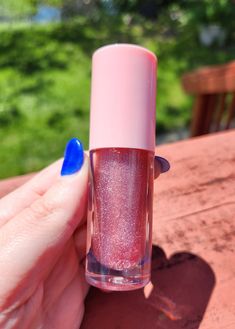 ♥Raspberry flavored lip gloss with a shimmery finish ❤️Comes in a 6.5ml wand tube with a chunky applicator.  ♥My glosses are nonsticky, long lasting, hydrating, vegan, cruelty free and gluten free.  ♥All products are packaged wearing gloves. Do not use if you have a coconut oil allergy or sensitivity Raspberry Lips, Cute Nail Polish, Tinted Gloss, Flavored Lip Gloss, Lip Gloss Collection, Flavored Oils, Pink Girly Things, Makeup Items, Lip Balm Gloss