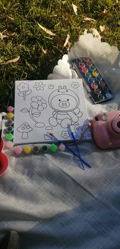 #picnic #date #paint #summer Ideas Para Hacer Con Amigas, Ideas Para Hacer En Verano, Ideas Para Picnic, Picnic Ideas For Friends, Camping Date, Picnic Activities, Picnic Games