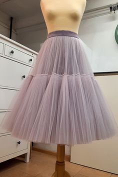 FREE FEDEX DELIVERY INCLUDED! PHONE NUMBER REQUIRED!! Very fluffy tiered skirt is made of soft tulle. This skirt does not add volume to the waist and hips. The entire volume is gathered towards the lower edge: the bottom row layers (together) measure 63m (207ft) of tulle fabric. Take a closer look at the color palette or order tulle swathes via this link: https://www.etsy.com/listing/1127761934/fluffy-tulle-samples-better-resolutio Pictured skirt is 79cm (31 inches) long, Color - #81 (Paris). Th Ruffled Tulle Skirt, Gathered Long Skirt, Princess Skirt Outfit, Layered Tulle Skirt Pattern, Voluminous Tulle Skirt, Tulle Skirt Sewing, Tulle Skirt Pattern, Tool Skirt, Long Tulle Skirt