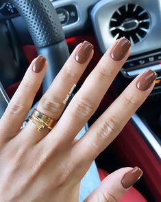 Nail Paint Shades, Gucci Nails, How To Become Successful, Simple Fall Nails, Hello Nails, Simple Gel Nails, Become Successful, Casual Nails, Pretty Gel Nails