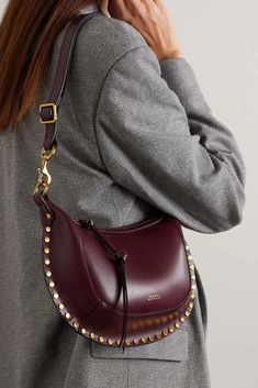 Expensive Purses, Burgundy Bag, Fall Bags, Moon Studs, Looks Street Style, Mode Inspo, Studded Leather, Fashion Outfit