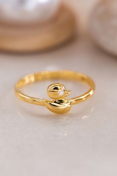 ❤️🔥 14K Golden Duck Ring /  Bird Ring / Duck Ring / Mini Duck Ring / Minimalist Duck Ring / Valentine's Day Gift / Valentine's Day Ring ❤️🔥 ⭐️ Do you want an unforgettable gold gift for your grandchildren, nephews, girlfriend, spouse or people you care about? Then just choose the our necklace and ring that they will love, and we will design on the gift box in the best way for you and turn your necklace or ring into an eternal memory! Unforgettable Memories 🎁 Special Design Gift Boxes 🎄 High Duck Ring, Bird Ring, Minimalist Necklace Gold, Bird Rings, Animal Ring, Zierlicher Ring, Gold Statement Ring, Animal Rings, Gold Gift