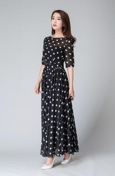 Jw Outfits, Polka Dot Dress Summer, Summer Dress Black, Maxi Vestidos, Embroidered Cocktail Dress, Ditsy Floral Dress, Polka Dot Maxi Dresses, Summer Black Dress, Womens Prom Dresses