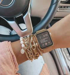 Apple Watch Layered With Bracelets, Apple Watch With Gold Jewelry, Bracelet And Apple Watch Stacking, Stacked Watch And Bracelets, How To Wear Bracelets With Apple Watch, Gold Bracelet Stack With Apple Watch, Apple Watch Ideas For Women, Styling Apple Watch Women, Apple Watch Aesthetic Gold