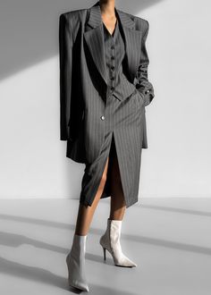 Fashion Week Dresses, The Frankie Shop, Suiting Fabric, Fall Dress Outfit, Outfit Inspo Casual, Frankie Shop, Blazer Set