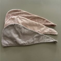 Set Of Three Turbine Style Quick Dry Hair Towels In Lavender Tones Button Fasteners, Quality Textured Material Received As A Gift And Not The Style I Use Add A Pop Of Color To Your Shower Routine! Hair Towels, Minnie Mouse Pink, Hair Towel, Shower Routine, Purple Fashion, Dry Hair, Red Sweaters, Towel Set, Grey Stripes