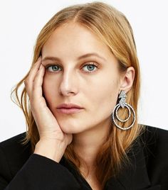 A Skin Expert Tells Us How To Beat Dry Skin On Your Face | Byrdie UK Makeup Tips For Dry Skin, Earrings Western, Round Dangle Earrings, Cheap Earrings, Prom Earrings