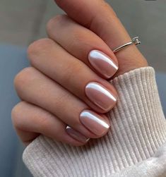 Pink Chrome Gel Nails Short, Shell Chrome Nails, Simple Light Nails, Chrome Pink Nails Short, Pink Chrome Nails Short Square, Pearlescent Pink Nails, Light Chrome Pink Nails, Short Gel Nails Chrome, Light Pink Chrome Nails Square