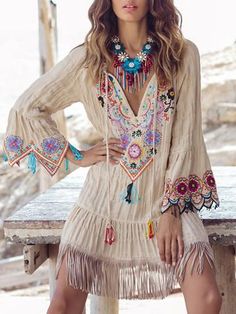 Embroidered Flared Sleeves Tasseled Mini Dress Embellished Fringe Dress, Butik Design, Spring Outfits Boho, Estilo Hippie Chic, Moda Hippie, Mode Editorials, Boho Mode, Estilo Hippy, Mode Hippie