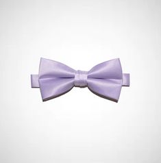 Light Purple Chambelan Outfits, Rapunzel Quinceanera Theme, Chambelan Outfits, Lavender Bow Tie, Outfits With Suspenders, Lavender Suit, Mother Of The Bride Suits, Lavender Tie, Purple Bow Tie