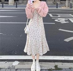 Korean Spring Outfits Pink, Girly Korean Style, Aesthetic Dresses Modest, Korean Style Girly Dress, Soft Fashion Girly, Pink Outfits Korean Style, Sundress Teacher Outfit, Soft Korean Outfits Aesthetic, Soft Pink Outfit Ideas