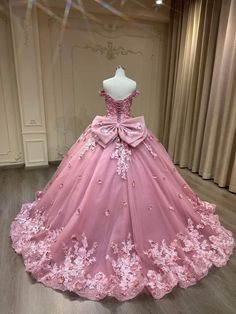 Pastel Pink Sweet 16 Dress, Cherry Blossom Quince Dress, Rose Gold Quince Theme, Quince Dark Red, Quinceanera Themes Pink, Pink Prom Ideas, Pink Debut Gown, Small Quince Dresses, Cute Quinceanera Dresses