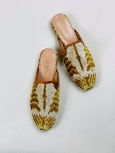 Istanbul Ikat Slides - Elysian by Em – Elysian by Emily Morrison Luxury Slip-on Mules For Spring, Designer Slip-on Mules For Spring, Luxury Fitted Mules For Spring, Traditional Prints, Cotton Caftan, Shoe Molding, Statement Shoe, Most Comfortable Shoes, Hand Dyed Silk