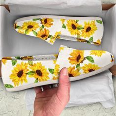 Sunflower Shoes, Shoes Everyday, Toms Style, Sunflower Themed Wedding, Canvas Loafers, Unique Women, Sunflower Gifts, Popular Shoes, Loafers Shoes