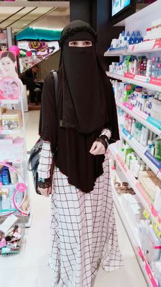 Hijab_❤ Fesyen Islam, Niqab Fashion, Face Veil, Modern Hijab Fashion, Muslimah Dress, Muslim Women Fashion, Islamic Dress, Muslim Women Hijab, Beautiful Muslim Women