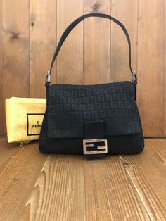 Fendi Mama Baguette Outfit, Black Fendi Bag, Fendi Mama Baguette, Vintage Fendi Bag, Edgy Classic, Luxury Bags Collection, Vintage Fendi, Fendi Baguette