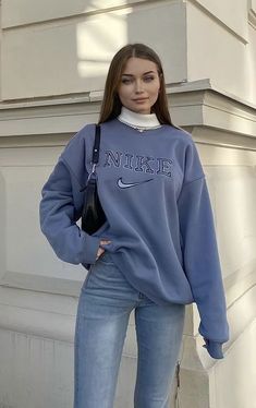 Trendy Outfits Full Body Cover, Hoodie Outfit Casual, Mode Ulzzang, Turtleneck Outfit, Modest Fits, Cold Outfits, Nike Sweatshirt, Sweatshirt Outfit