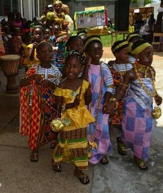 Angolan Traditional Dress, West African Aesthetic, Ivorian Culture, Ghana Clothing, Kenyan Culture, Ivory Coast Africa, School Bench, African Aesthetic