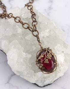 This set includes: Eclectic Necklace and Siam Red Climbing Vines Pendant. Interchangeable charm. ​ Fantasy Pendant Necklace, Red Fantasy Necklace, Beautiful Necklaces Unique, Red Necklace Aesthetic, Red Jewelry Aesthetic, Necklace Fantasy Art, Red Jewerly, Jewel Aesthetic, Fantasy Jewelry Necklace