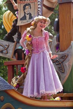 Disney Worlds, Cosplay Disney, Disneyland Characters, Festival Of Fantasy Parade, Disney Princess Cosplay, Official Disney Princesses, Disney Parade, Princess Parties