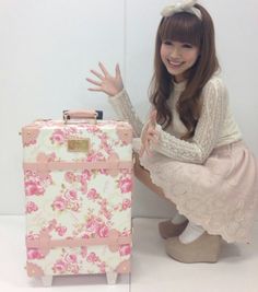 Liz Lisa Himekaji Gyaru, Doll Closet, Designer Luggage, Kawaii Cosplay, Super Kawaii, Liz Lisa, Japanese Street Fashion, J Fashion, Rilakkuma