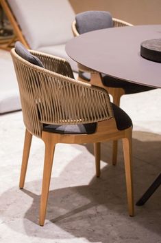 Potocco spa - Stuhl Velis Cafe Chair Design, Chair Cafe Design, Cafe Chairs And Tables, Cafe Chair, Outdoor Seat, Chair Sofa, Restaurant Furniture, Cafe Chairs