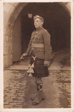 Scottish Army, Scottish Dress, Canadian Soldiers, Men In Kilts, Photo Postcard, Scottish Highlands, Show Us, Military History