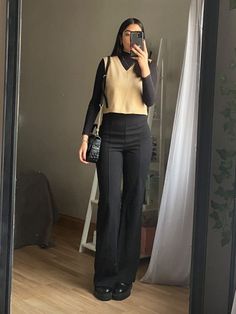 Modest Beauty, Work Fits, Casual College Outfits, Professional Outfits Women, Winter Fashion Outfits Casual, Stylish Work Attire, Office Outfits Women