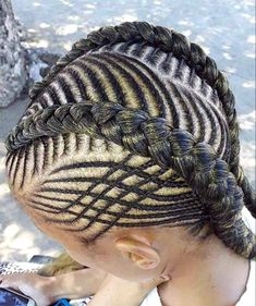 Fishbone Hairstyles For Black Women, Ladybug Hairstyles, Fishbone Braids For Black Women, Creative Cornrows, Fishbone Hairstyle, Natural Hair Flat Twist, Hair Braid Designs