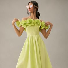 Ruffley Dress, Bright Bridesmaid Dresses, All Green Outfit, Crazy Dresses, Grecian Dress, Printed Blouses, Clothing Reference, Wedding Guest Style, Preppy Dresses